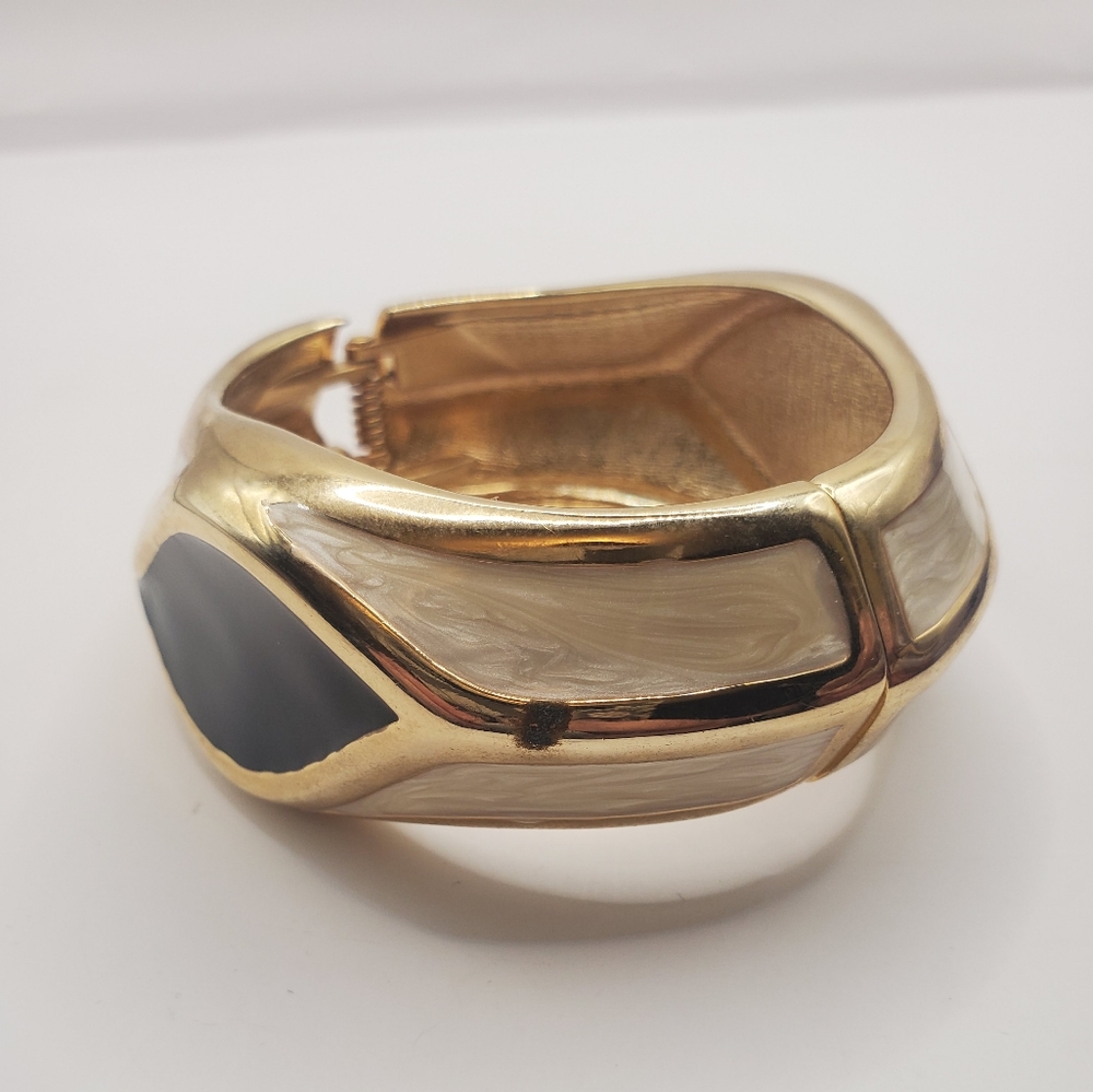 Cuff Bracelet - Picture 7 of 7